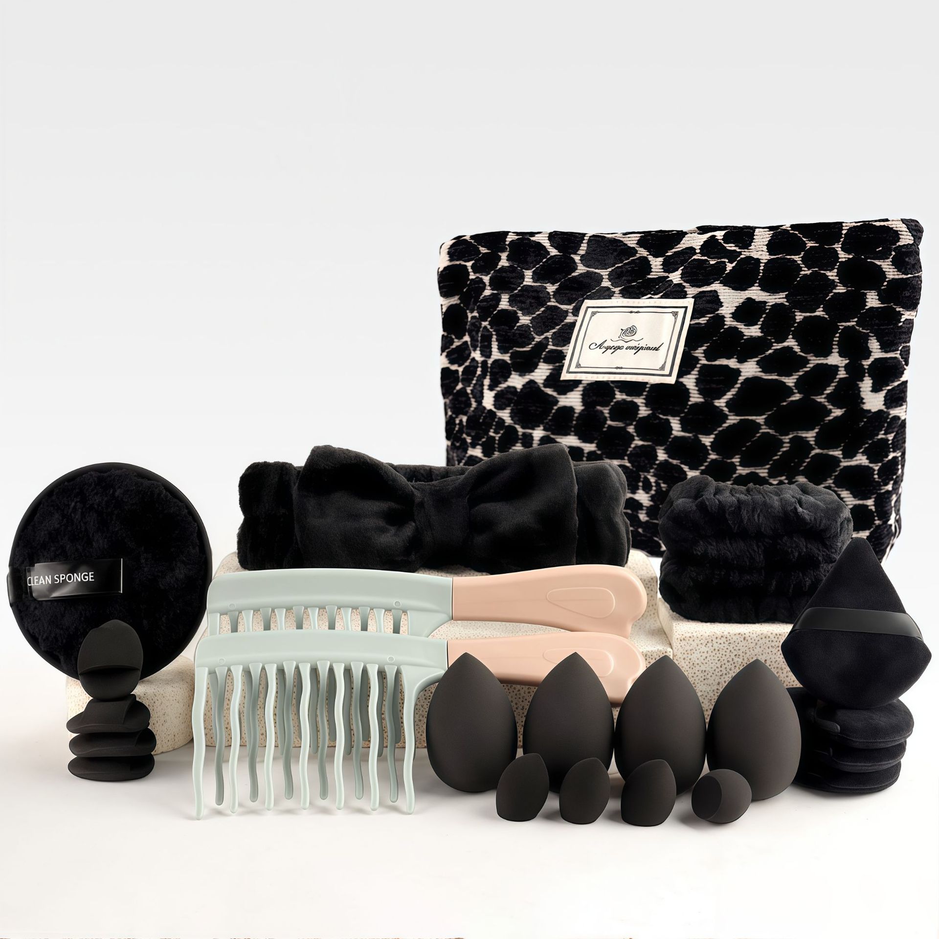 Makeup Brush Set Chic Fragranc – Travel Accessories And Bags recenzja i cena