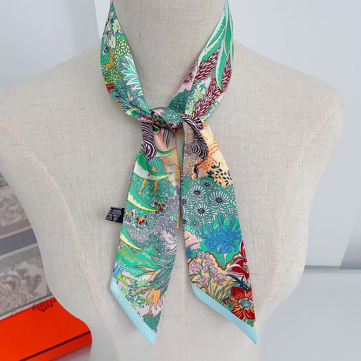 Jungle Horse Print Long Scarf  – Travel Accessories Present recenzja i cena