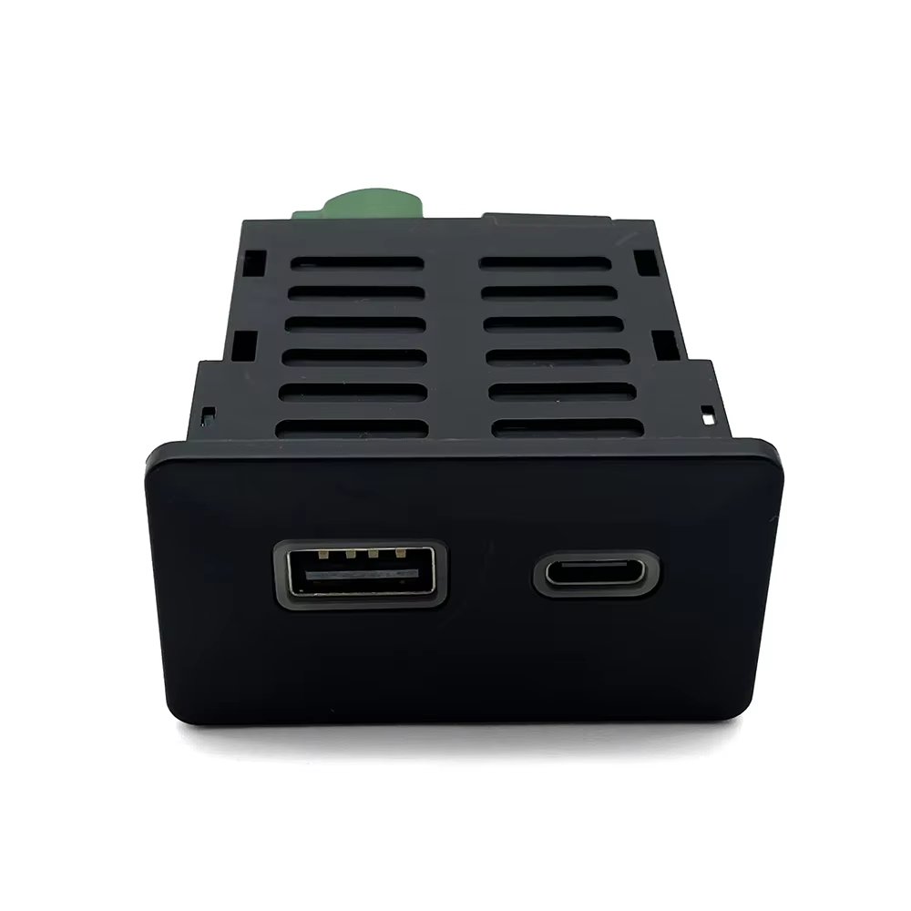 Wireless CarPlay USB Type-C Me – Travel Plug Type C recenzja i cena