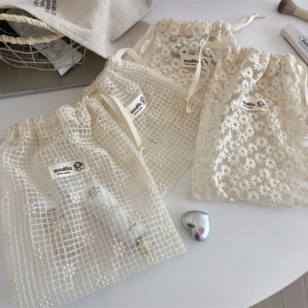 Lace Embroidered Daisy Mesh Dr – Travel Accessories And Bags recenzja i cena